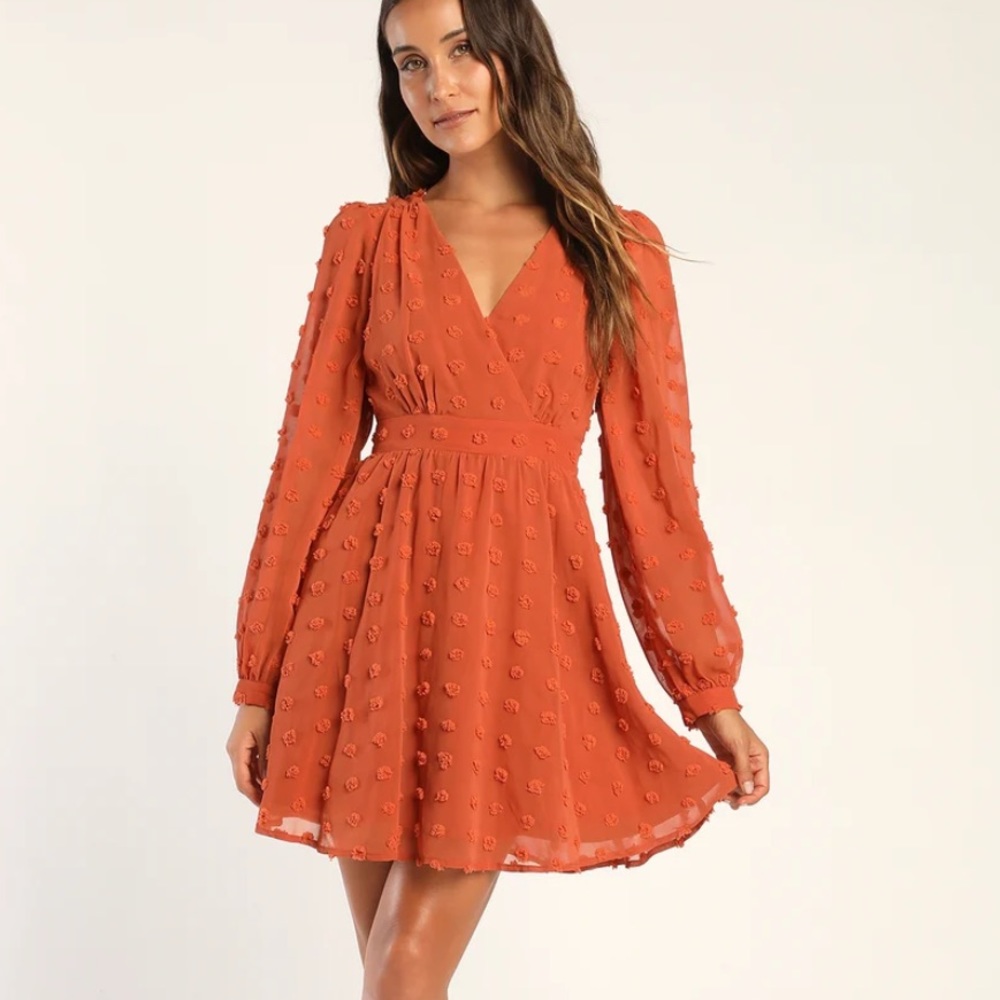 Lulus Rust Orange long sleeve short dress. size M with tags.